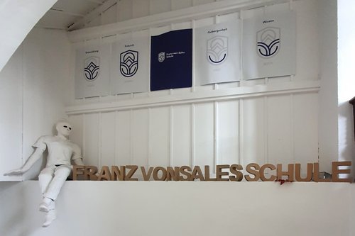 Schriftzug Franz-von-Sales Mädchenrealschule